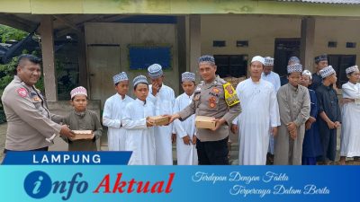 Rutin Bagikan Nasi Kotak Gratis di Ponpes, Kompol Haryono: Program Jum’at Berkah Kapolres Tulang Bawang