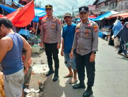 Cegah Aksi Premanisme dan Pungli di Pasar Tradisional Kapar, Personel Polsek Pasaman Menggelar Kegiatan Patroli Dialogis