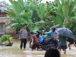 Aksi Cepat Tanggap Bencana, Personel Polres Pasaman Barat dan Polsek Jajaran Disiagakan di Lokasi Rawan Bencana