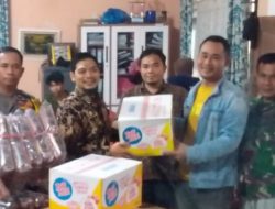 Ketua DPRD Pasaman Barat Dirwansyah Serahkan Bantuan Sembako ke Warga Yang Terdampak  Banjir Di Aie Gadang