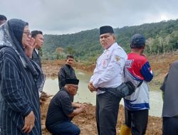  Bupati Yulianto Doa Bersama Di Lokasi Longsor Sinuruik,, Pencarian Korban Terus Dimaksimalkan