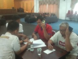 Bantuan Logistik Korban Banjir Talamau Terhalang Material Longsor 