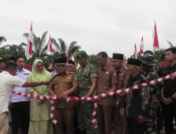 Bupati Pasaman Barat Bersama Dandim 0305 Pasaman Resmikan Jembatan Bailey Di Kecamatan Kinali