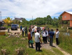 Pemkab Pasbar Dampingi Survei KKP Tinjau Calon Lokasi Kampung Nelayan Merah Putih di Sasak