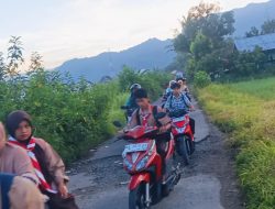 Jalan Tampat Durian Dan Jalan Taduh Penghubung Menuju Pasar Belimbing Jalan Raya Kuranji Rusak Berat