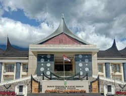 Masalah klasik Di DPRD Pasaman masih jadi momok kinerja lembaga yang ia pimpin.Ketua DPRD Pasaman, Habis Main
