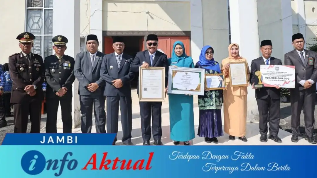 Wali Kota Alfin Serahkan Penghargaan Gerakan 3S, Raih Predikat Emas dari Menteri Kependudukan dan BKKBN