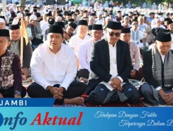 Wako Alfin dan Wawako Azhar Hamzah Sholat Idul Adha Bersama Ribuan Jamaah di Lapangan Merdeka