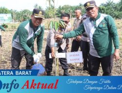 Dukung Pelestarian Lingkungan, Kapolres Pasbar Bersama Forkopimda Tanam Pohon di Hutan Kota Padang Tujuh